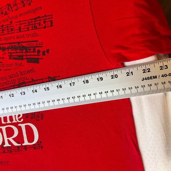 Delta Pro Weight Men T-shirt size L Red Come Let Us Adore Him Christ The Lord - Picture 3 of 9